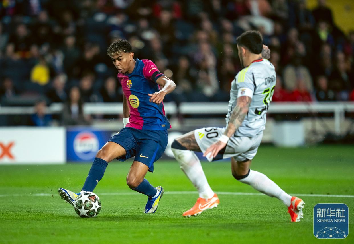 巴塞罗那篮球队训练开放日，集结日绝杀压哨引观众欢呼，欧超杯在即，控场能力成焦点的简单介绍