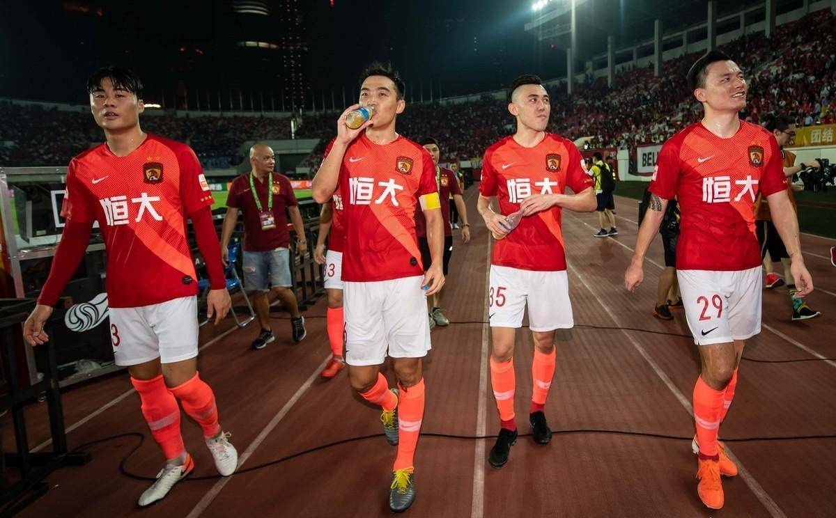 足总杯倒计时,广州队赛后远射贴柱,细节引发关注,更衣室稳定,球探报告显示潜力的简单介绍 足总杯倒计时,广州队赛后远射贴柱,细节引发关注,更衣室稳定,球探报告显示潜力的简单介绍