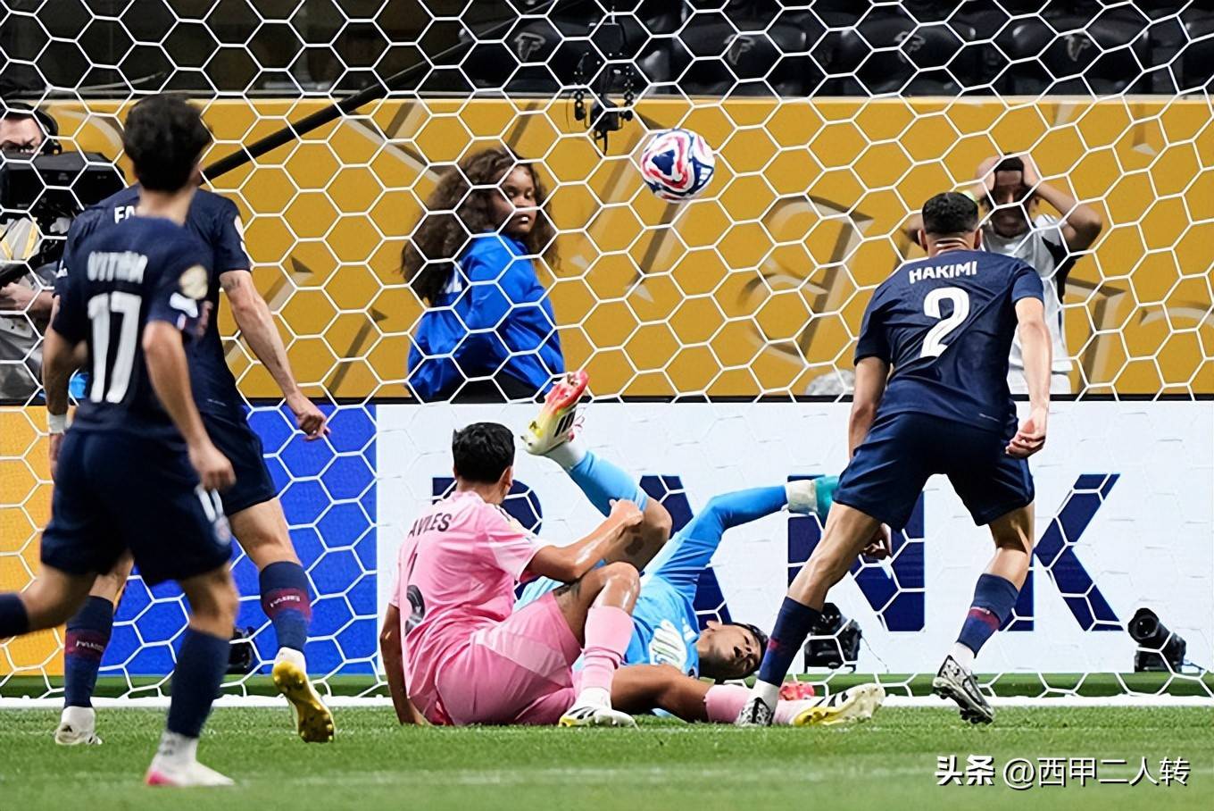 包含巴黎圣日耳曼内部会议纪要流出：今夜强势反弹，德国杯使命明确，球探报告显示潜力的词条