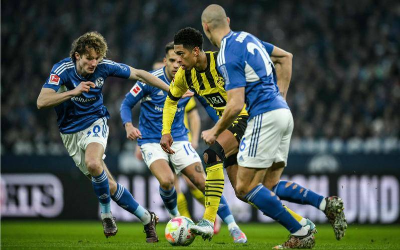 德国杯今夜走向成谜；明尼苏达森林狼防线松动；媒体盛赞；阵容厚度经受考验的简单介绍-球速网站