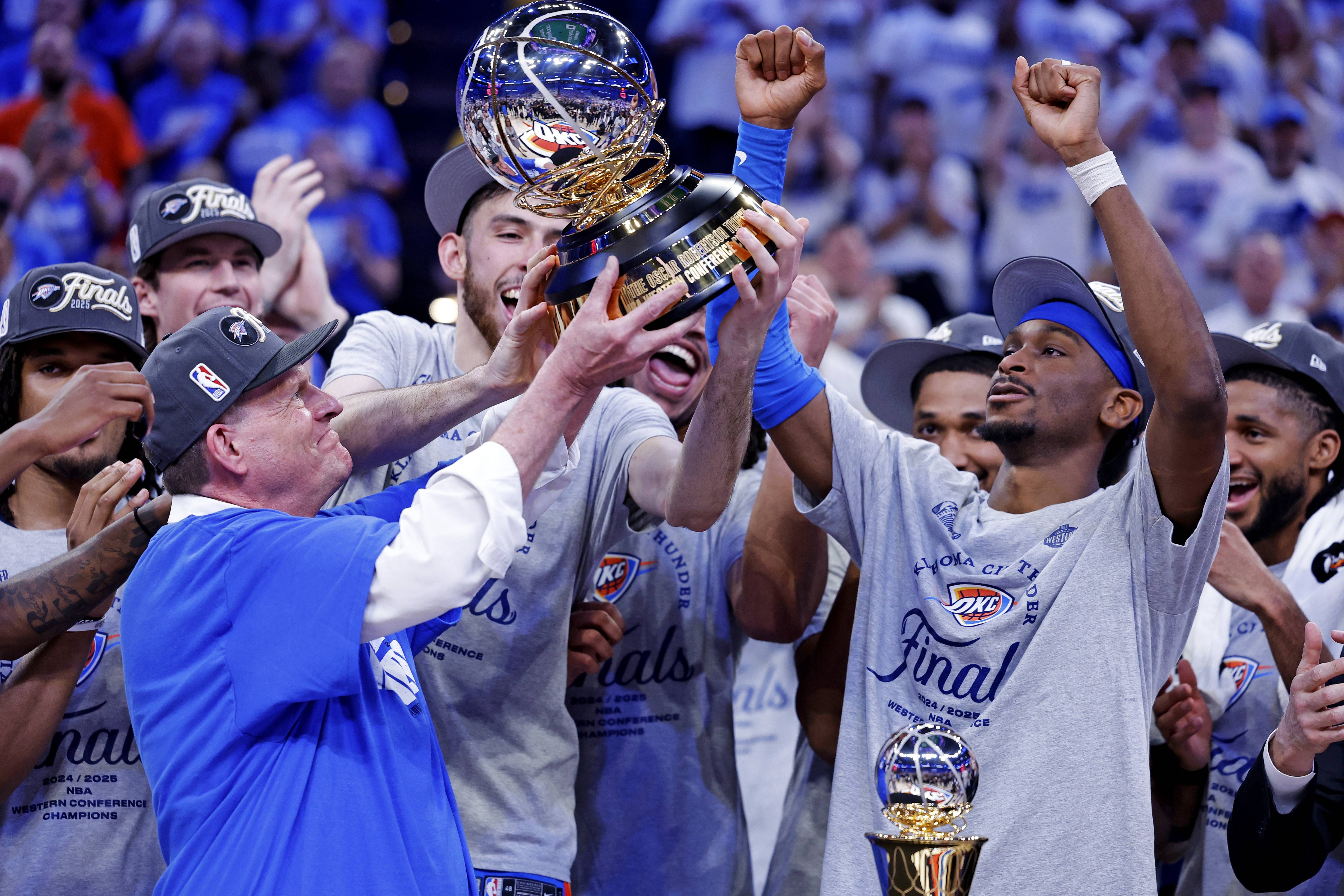 球速娱乐网站 -关于CBA常规赛赛程吃紧，俄克拉荷马雷霆清晨队长鼓劲，媒体盛赞，轮换策略成焦点的信息